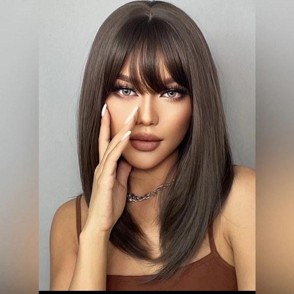 Dark Brown Short Wig With Bangs 16” - Picture 1 of 11
